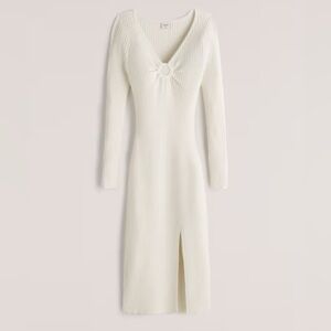 NWT Abercrombie & Fitch Long-Sleeve O-Ring Sweater
Midi Dress